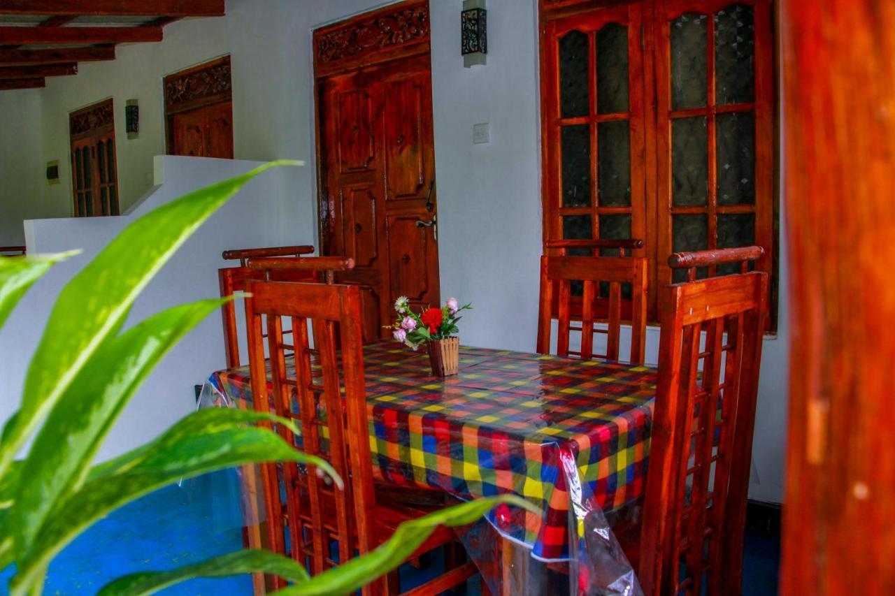 Sun Flower Homestay Сигирия Экстерьер фото